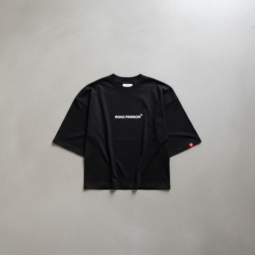 Boxy Fit Essential * White & Black *